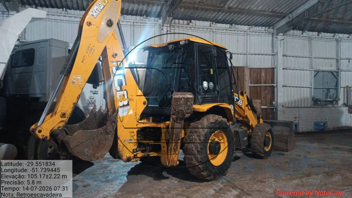 LOTE 004 - Retroescavadeira MR/JCB 3CX 2WS4WD, 2022/2022