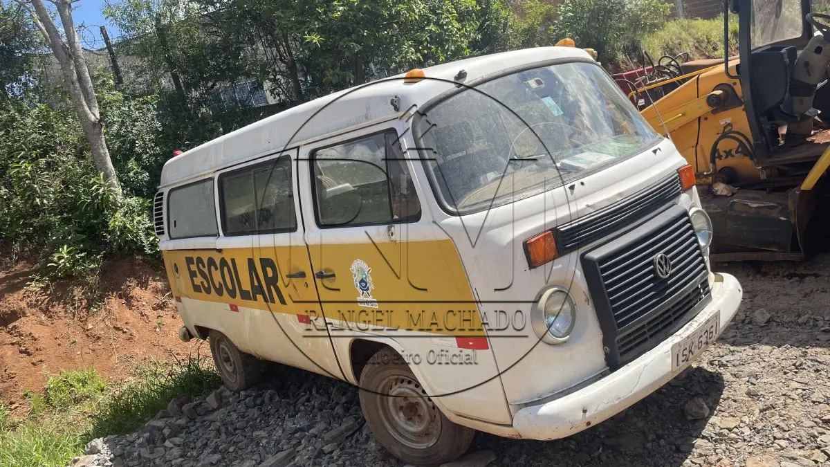 LOTE 008 - VW/KOMBI, ano/modelo: 2011/2012