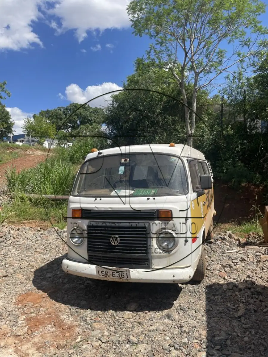 LOTE 008 - VW/KOMBI, ano/modelo: 2011/2012