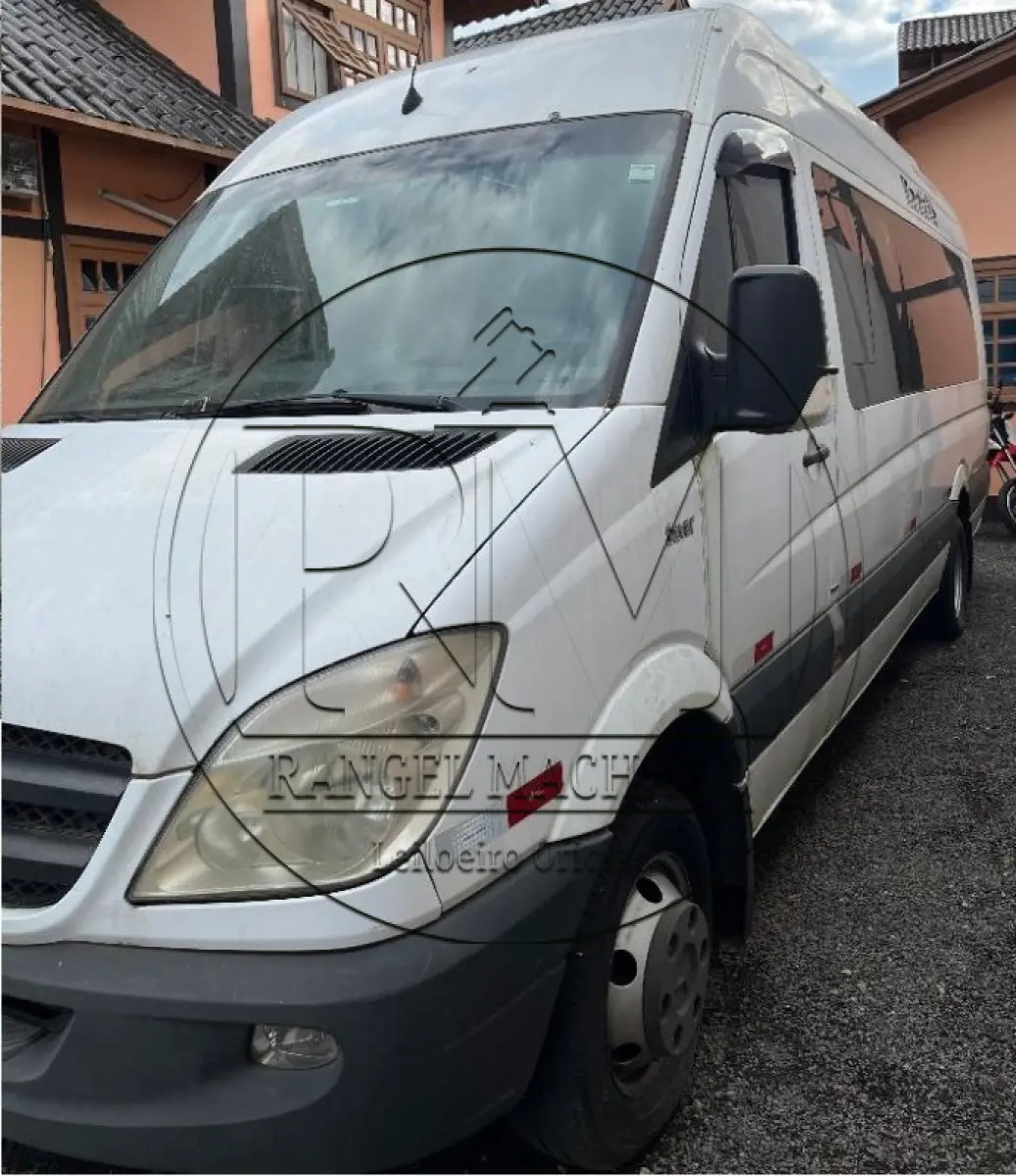LOTE 004 - Sprinter 515 CDI, 21 passageiros, ano 2013