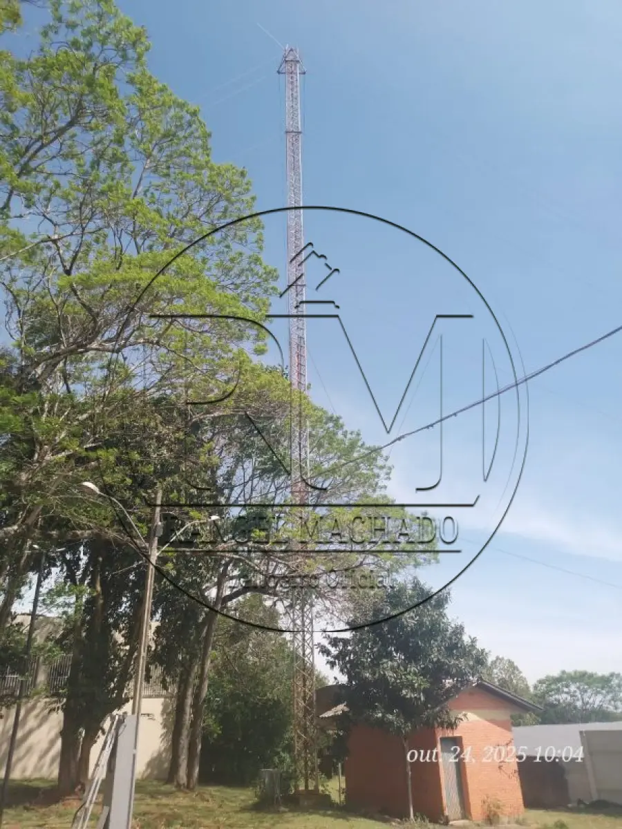 LOTE 022 - Torre com aproximadamente 17 metros