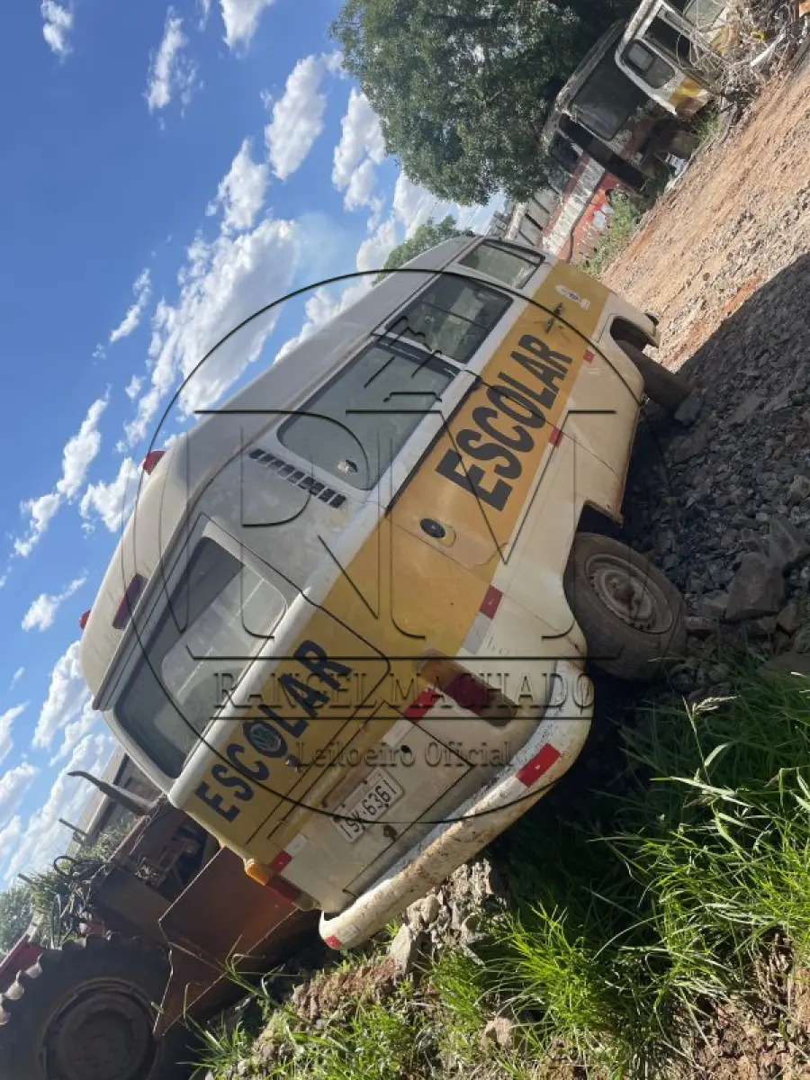 LOTE 008 - VW/KOMBI, ano/modelo: 2011/2012