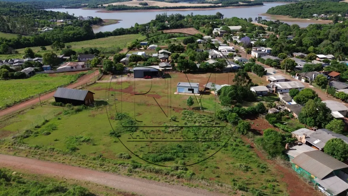 LOTE 001 - Lote urbano, com 1.016,22m², situado na Rua Domingos Vizzotto