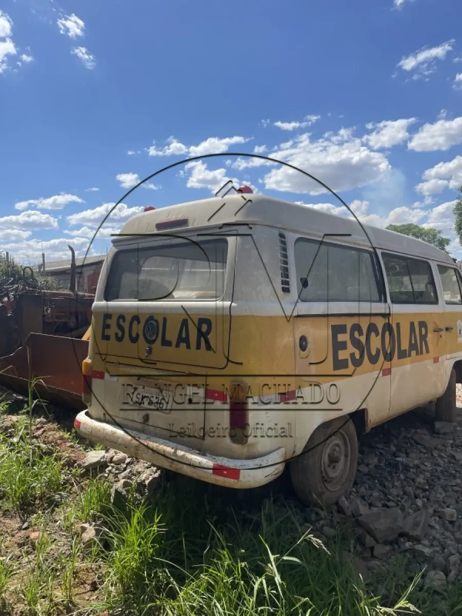 LOTE 008 - VW/KOMBI, ano/modelo: 2011/2012