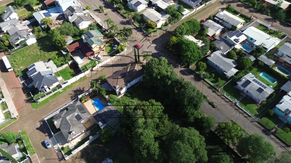 LOTE 002 - Lote urbano, com área de 501,975m², na Avenida Central do Jacuí