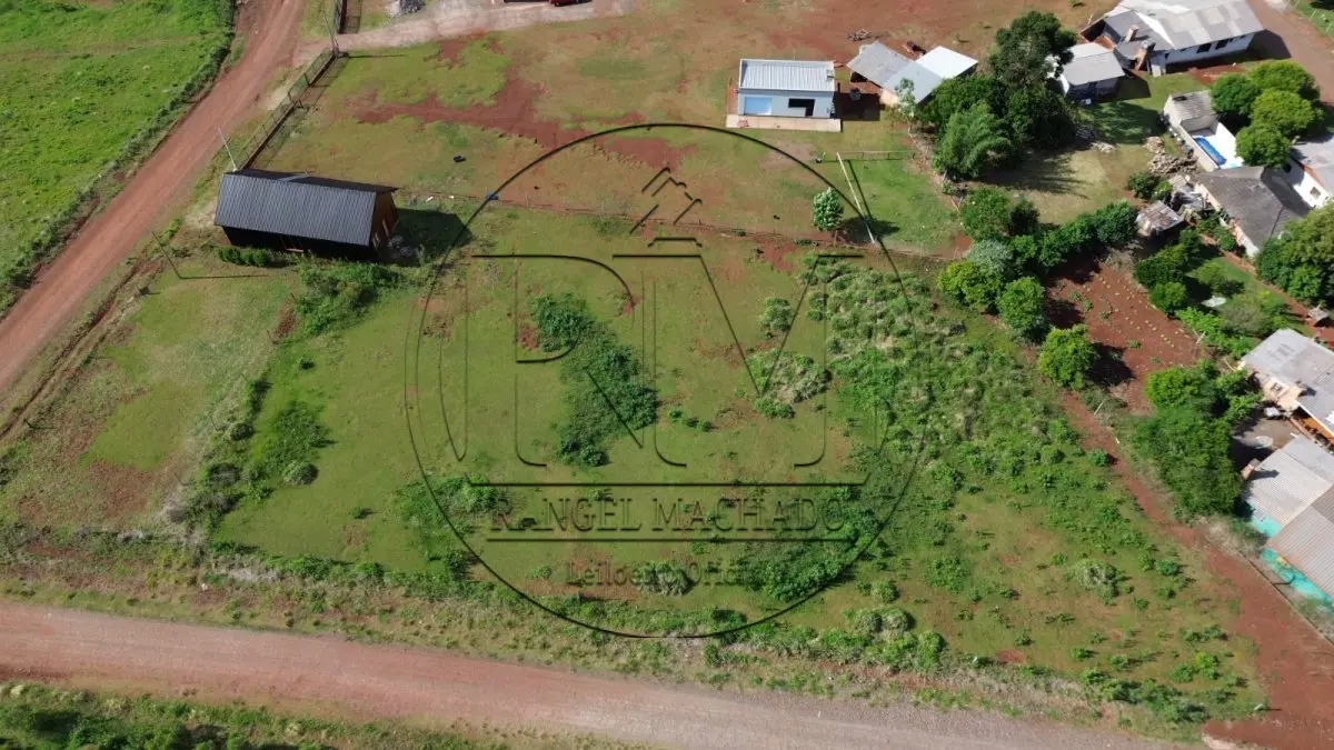 LOTE 001 - Lote urbano, com 1.016,22m², situado na Rua Domingos Vizzotto